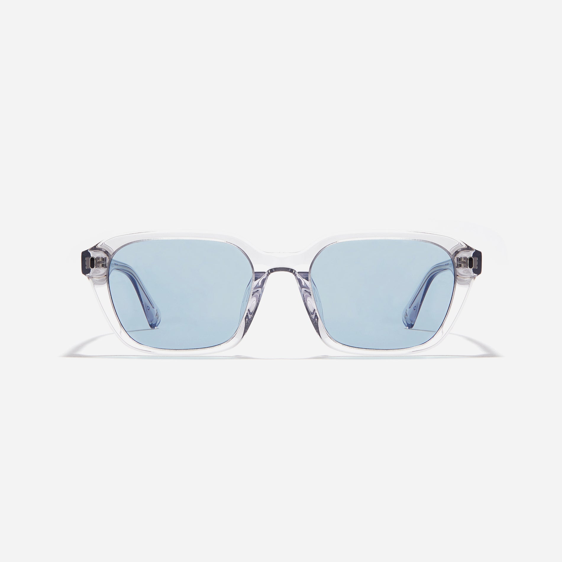 Square-shaped petite frame sunglasses accentuated with retro color details and a sleek narrow rim style.