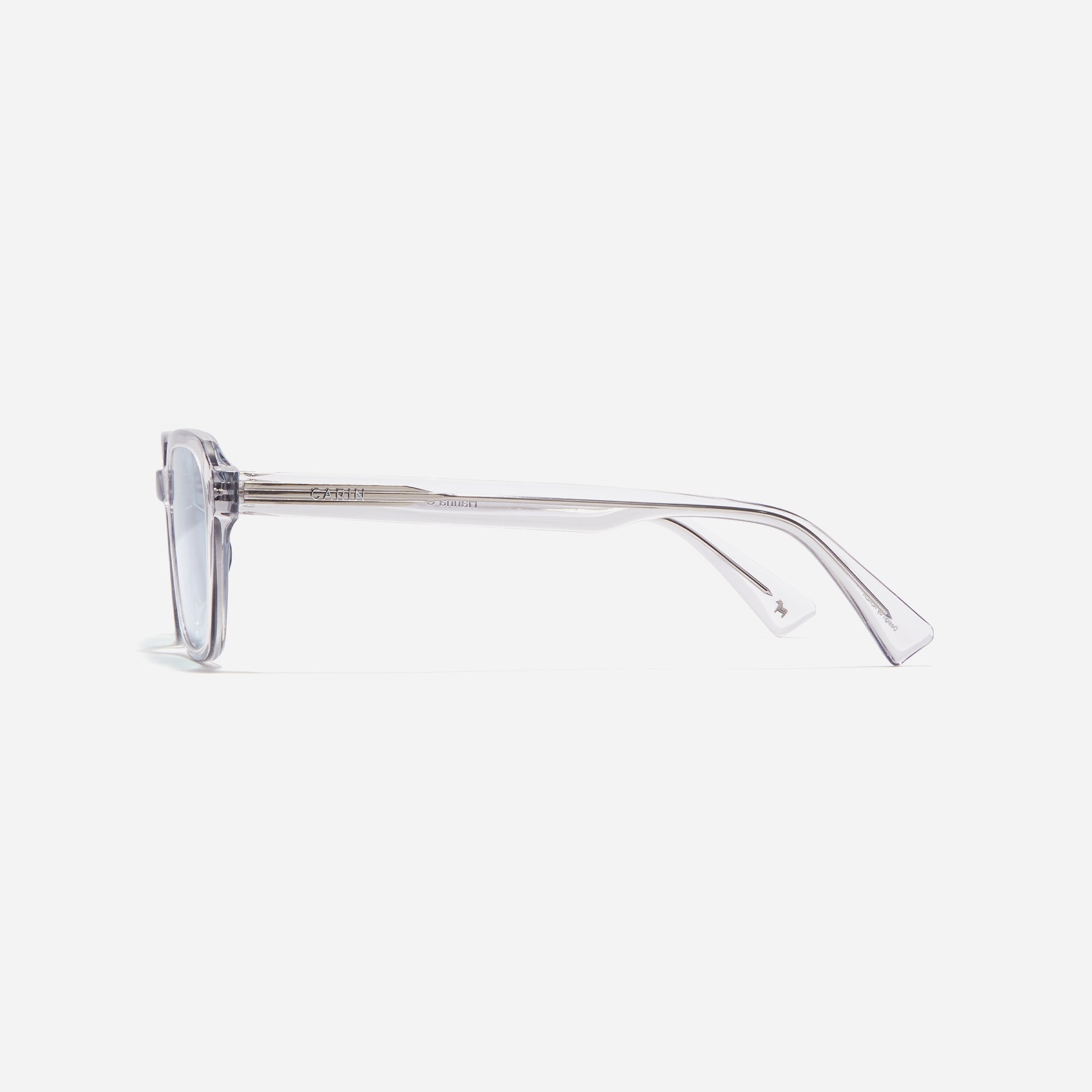 Square-shaped petite frame sunglasses accentuated with retro color details and a sleek narrow rim style.