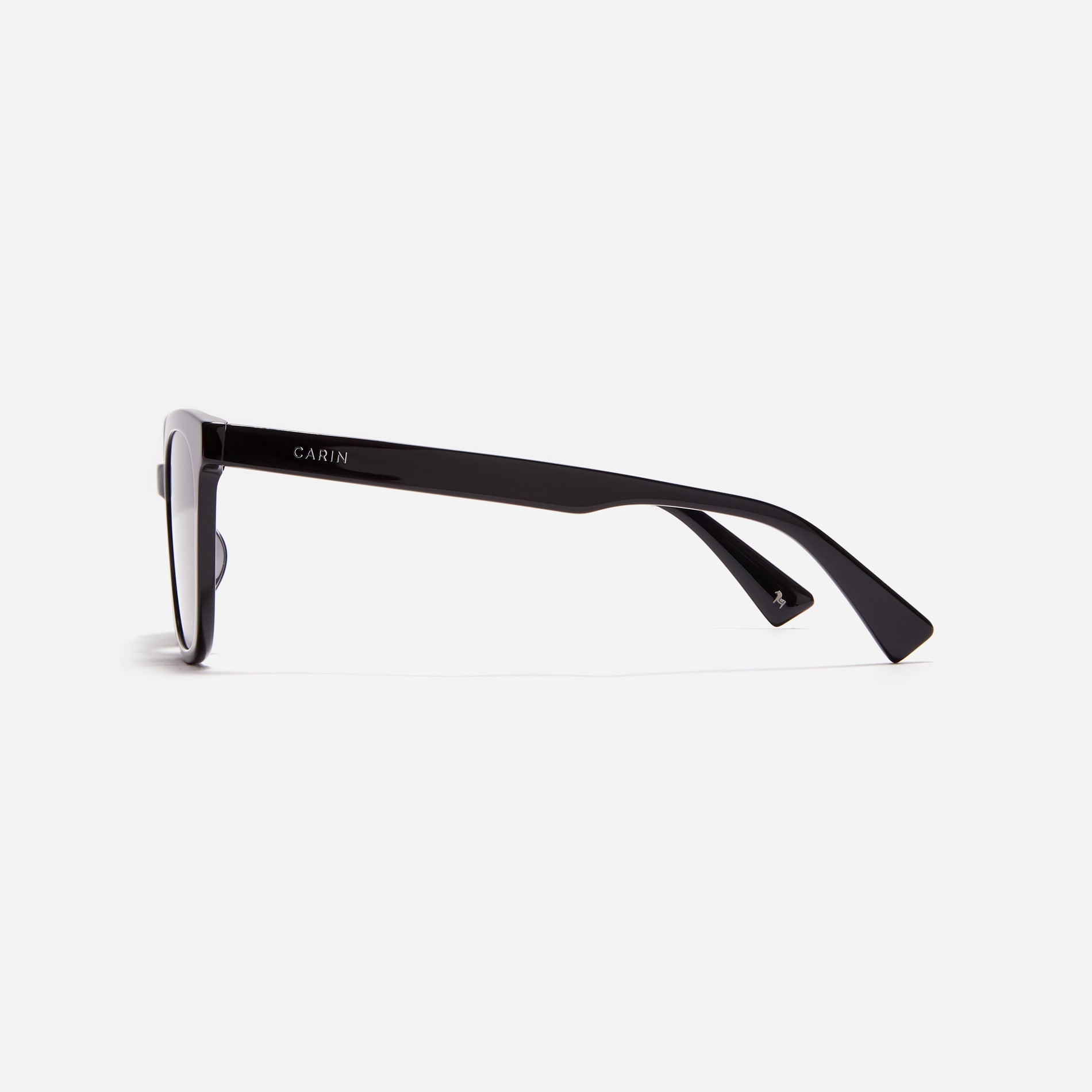 Square-shaped unisex sunglasses featuring a gentle, curved square shape that naturally complements the face.