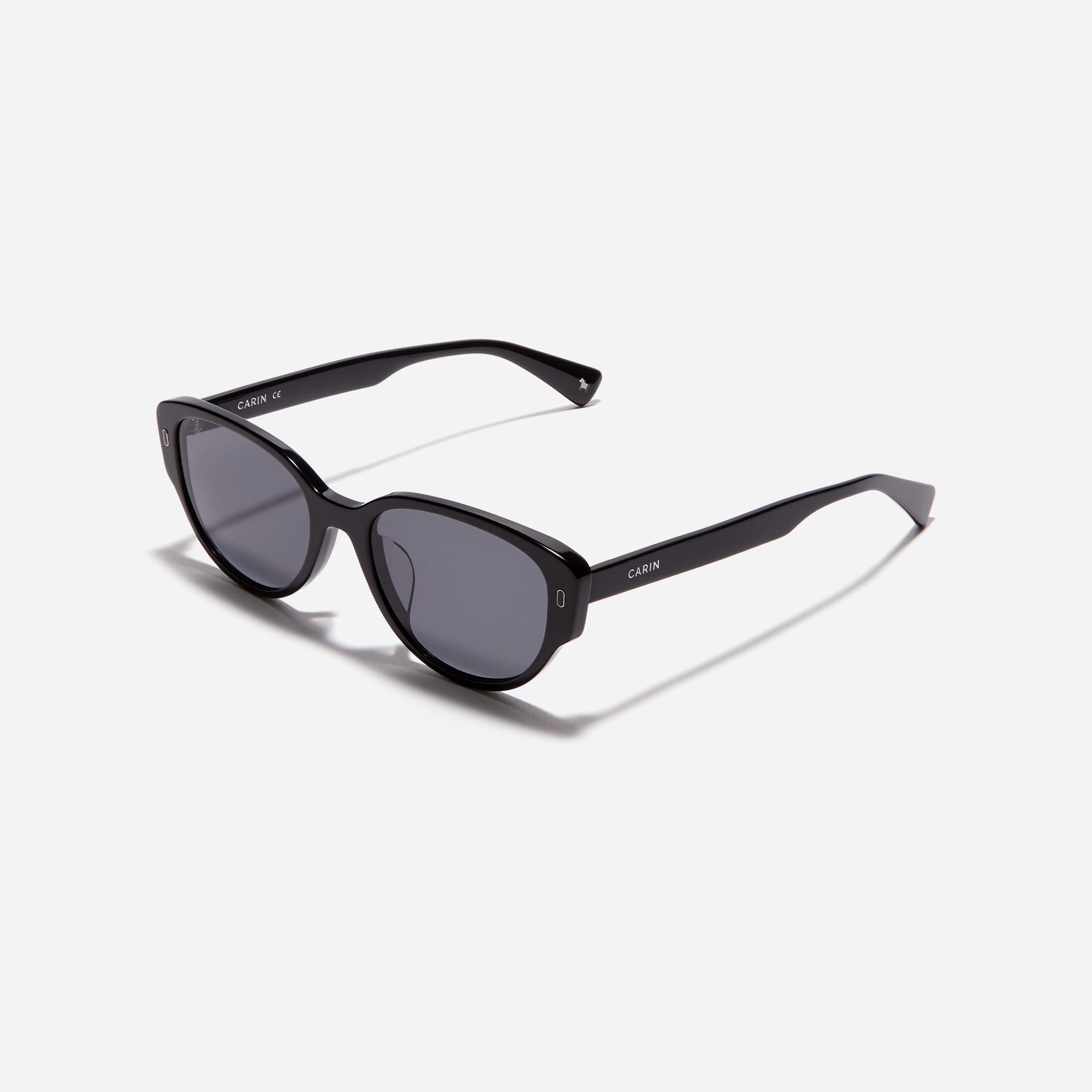 Round-shaped petite frame sunglasses designed with a stylish  narrow rim style and eye-catching color variations.