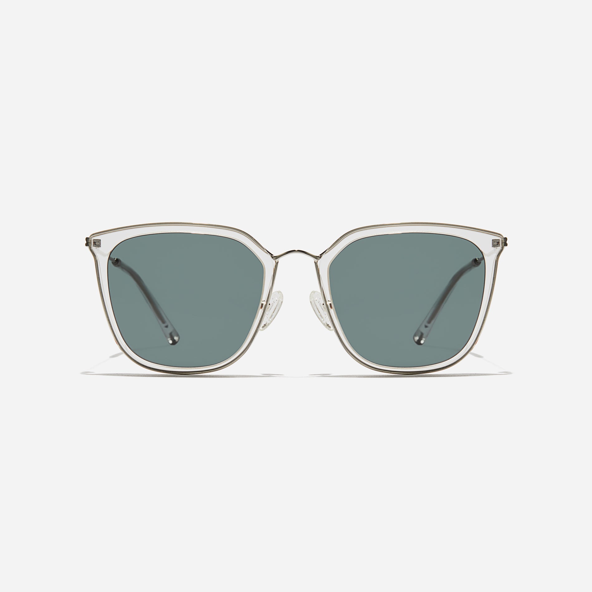  Combination sunglasses featuring flat lenses that ensure 100% UV protection, and unique nose bridge details.